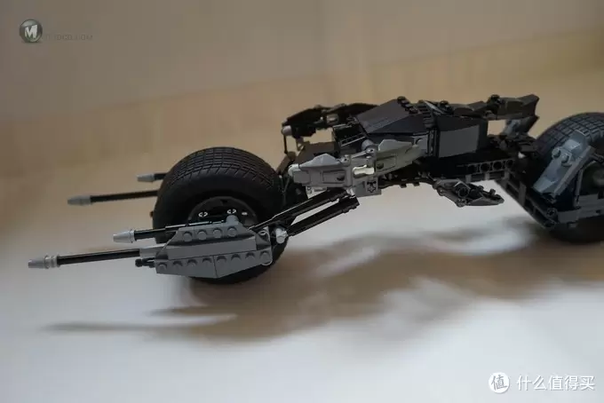 乐高还能这么拼: 复刻 LEGO 乐高 限量版5004590 蝙蝠侠摩托 乐高还能这么拼: 复刻 LEGO 乐高 限量版5004590 蝙蝠侠摩托