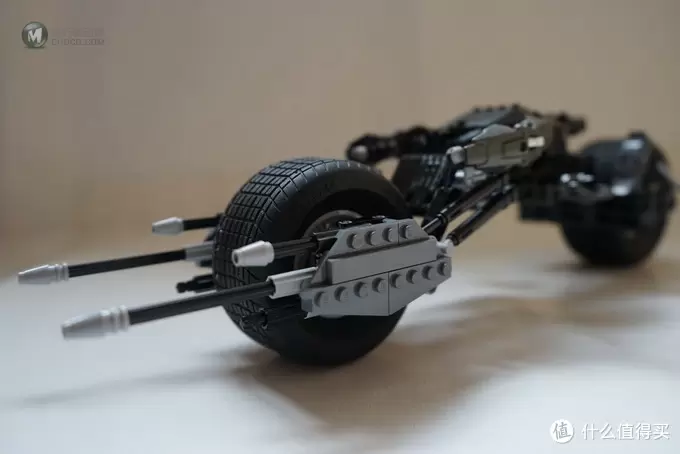 乐高还能这么拼: 复刻 LEGO 乐高 限量版5004590 蝙蝠侠摩托 乐高还能这么拼: 复刻 LEGO 乐高 限量版5004590 蝙蝠侠摩托