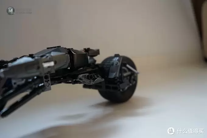 乐高还能这么拼: 复刻 LEGO 乐高 限量版5004590 蝙蝠侠摩托 乐高还能这么拼: 复刻 LEGO 乐高 限量版5004590 蝙蝠侠摩托