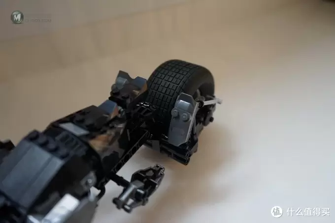 乐高还能这么拼: 复刻 LEGO 乐高 限量版5004590 蝙蝠侠摩托 乐高还能这么拼: 复刻 LEGO 乐高 限量版5004590 蝙蝠侠摩托