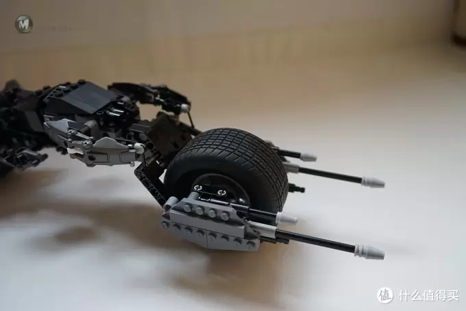乐高还能这么拼: 复刻 LEGO 乐高 限量版5004590 蝙蝠侠摩托 乐高还能这么拼: 复刻 LEGO 乐高 限量版5004590 蝙蝠侠摩托