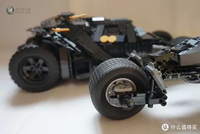 乐高还能这么拼: 复刻 LEGO 乐高 限量版5004590 蝙蝠侠摩托 乐高还能这么拼: 复刻 LEGO 乐高 限量版5004590 蝙蝠侠摩托