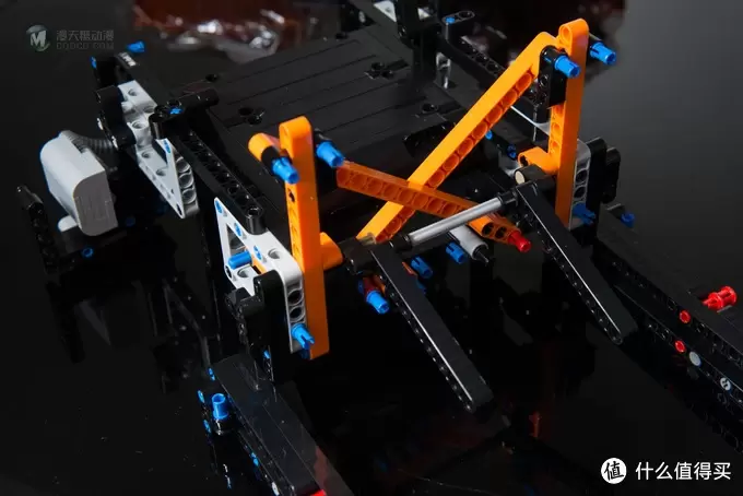 一个大龄少年的乐高之旅 篇九:LEGO 乐高 Technic 42056 保时捷 911 GT3 RS 开箱及变速箱修改方法 一个大龄少年的乐高之旅 篇九:LEGO 乐高 Technic 42056 保时捷 911 GT3 RS 开箱及变速箱修改方法