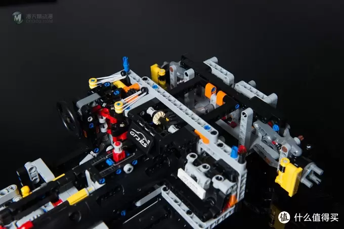 一个大龄少年的乐高之旅 篇九:LEGO 乐高 Technic 42056 保时捷 911 GT3 RS 开箱及变速箱修改方法 一个大龄少年的乐高之旅 篇九:LEGO 乐高 Technic 42056 保时捷 911 GT3 RS 开箱及变速箱修改方法