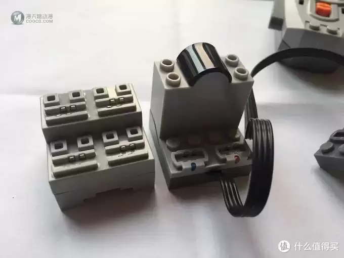 遥控乐高拼拼乐:LEGO 乐高 第三方蓝牙遥控接收器——Sbrick 遥控乐高拼拼乐:LEGO 乐高 第三方蓝牙遥控接收器——Sbrick
