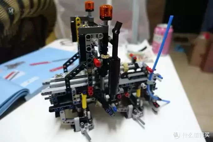 The Hut 入手LEGO 乐高 2015科技旗舰 (奔驰重卡42043)及拼装体验分享 The Hut 入手LEGO 乐高 2015科技旗舰 (奔驰重卡42043)及拼装体验分享