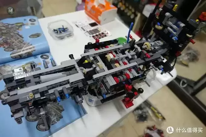 The Hut 入手LEGO 乐高 2015科技旗舰 (奔驰重卡42043)及拼装体验分享 The Hut 入手LEGO 乐高 2015科技旗舰 (奔驰重卡42043)及拼装体验分享