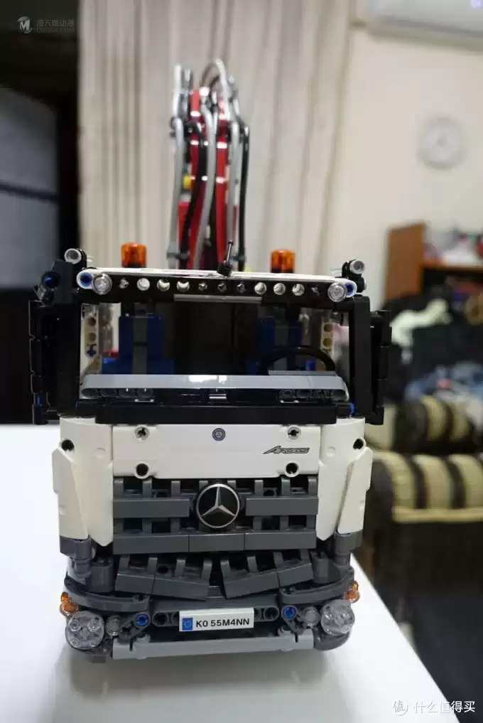 The Hut 入手LEGO 乐高 2015科技旗舰 (奔驰重卡42043)及拼装体验分享 The Hut 入手LEGO 乐高 2015科技旗舰 (奔驰重卡42043)及拼装体验分享
