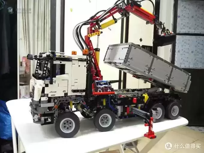 The Hut 入手LEGO 乐高 2015科技旗舰 (奔驰重卡42043)及拼装体验分享 The Hut 入手LEGO 乐高 2015科技旗舰 (奔驰重卡42043)及拼装体验分享