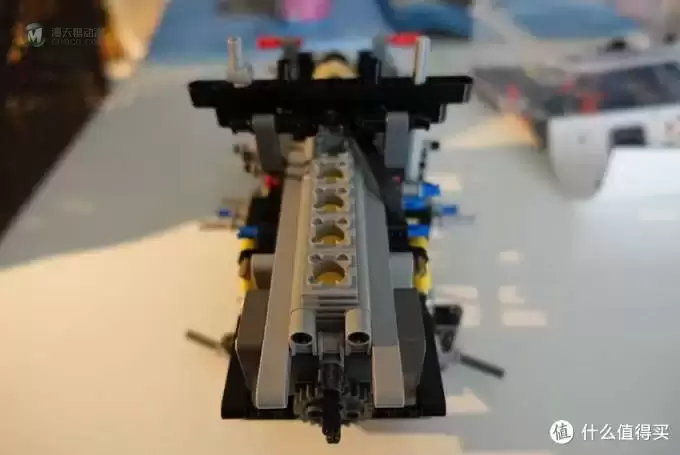 The Hut 入手LEGO 乐高 2015科技旗舰 (奔驰重卡42043)及拼装体验分享 The Hut 入手LEGO 乐高 2015科技旗舰 (奔驰重卡42043)及拼装体验分享
