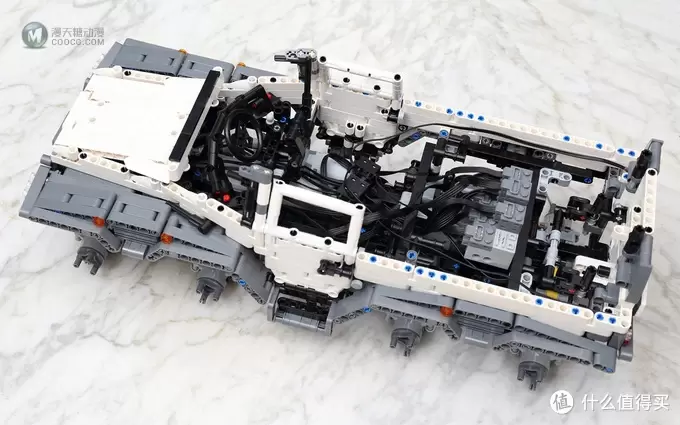 一入LEGO坑似海:LEGO 乐高 复刻荒大神 Avtoros Shaman 8x8 一入LEGO坑似海:LEGO 乐高 复刻荒大神 Avtoros Shaman 8x8