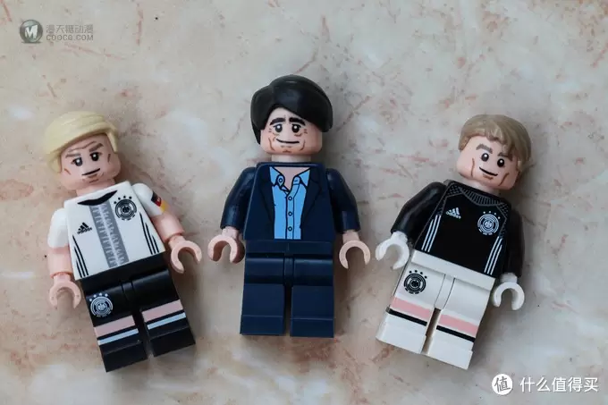 #首晒# 德迷珍藏,冠军归来:LEGO 乐高 71014 德国队抽抽乐 #首晒# 德迷珍藏,冠军归来:LEGO 乐高 71014 德国队抽抽乐
