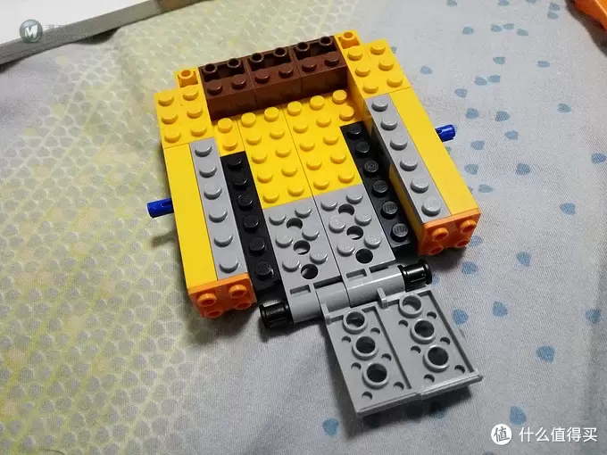 浅坑入乐高 篇五:结婚周年礼物 LEGO 乐高 21303 IDEAS系列 机器人瓦力WALL.E 浅坑入乐高 篇五:结婚周年礼物 LEGO 乐高 21303 IDEAS系列 机器人瓦力WALL.E