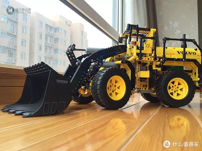 乐高科技系列 篇八:Lego 乐高 Volvo L350F 轮式装载机 lego-42030 乐高科技系列 篇八:Lego 乐高 Volvo L350F 轮式装载机 lego-42030