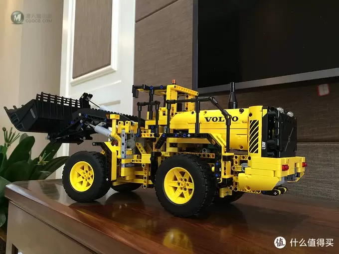 乐高科技系列 篇八:Lego 乐高 Volvo L350F 轮式装载机 lego-42030 乐高科技系列 篇八:Lego 乐高 Volvo L350F 轮式装载机 lego-42030
