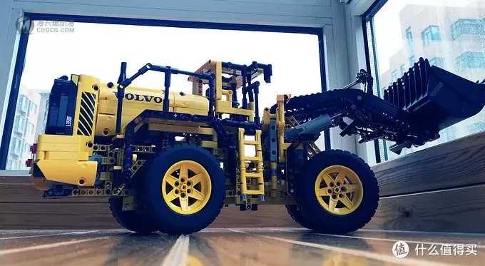 乐高科技系列 篇八:Lego 乐高 Volvo L350F 轮式装载机 lego-42030 乐高科技系列 篇八:Lego 乐高 Volvo L350F 轮式装载机 lego-42030