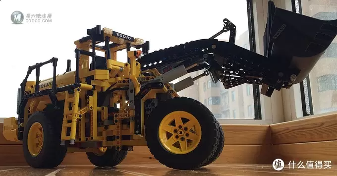 乐高科技系列 篇八:Lego 乐高 Volvo L350F 轮式装载机 lego-42030 乐高科技系列 篇八:Lego 乐高 Volvo L350F 轮式装载机 lego-42030