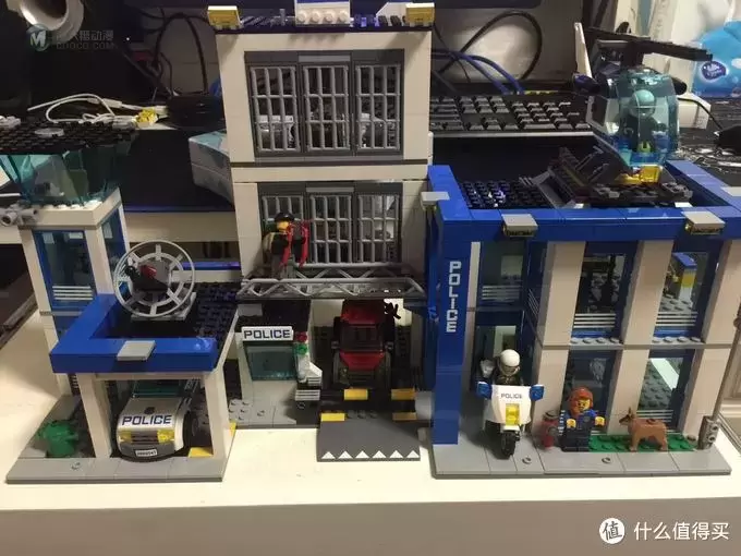 新入坑:LEGO 乐高 60047 城市系列 警察总局 新入坑:LEGO 乐高 60047 城市系列 警察总局