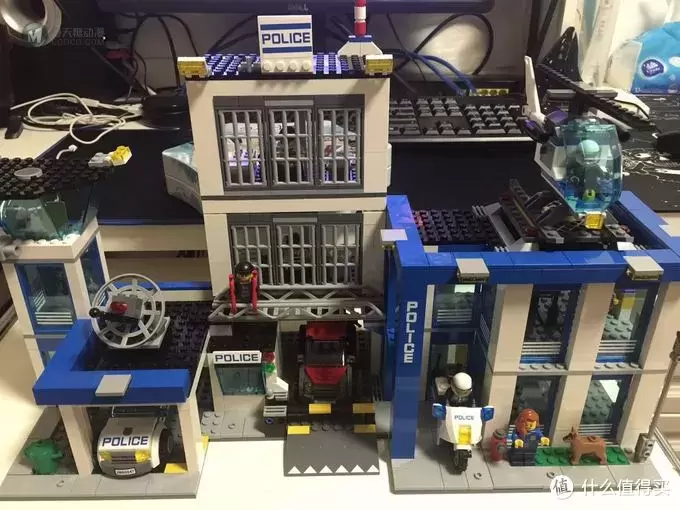新入坑:LEGO 乐高 60047 城市系列 警察总局 新入坑:LEGO 乐高 60047 城市系列 警察总局
