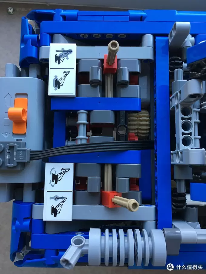 科技组乐趣多--lego 乐高 电动履带起重机吊车 科技组乐趣多--lego 乐高 电动履带起重机吊车