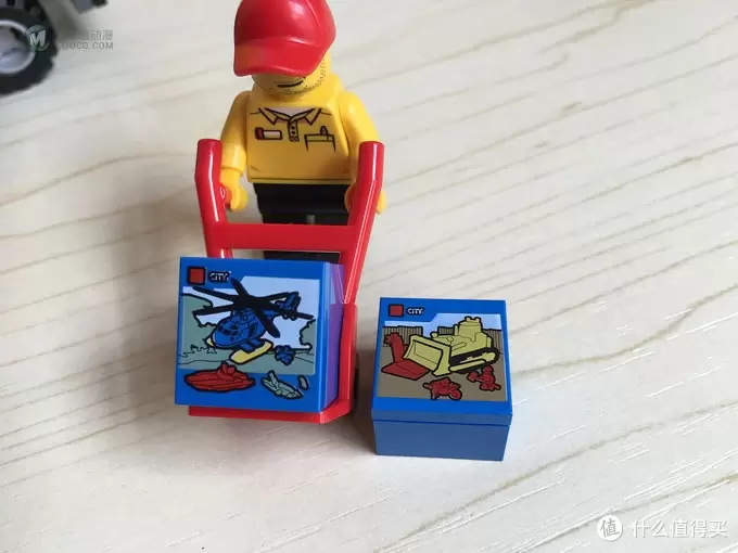 #本站首晒#“大朋友”的玩具:LEGO 乐高 CITY城市系列 60097 城市广场 #本站首晒#“大朋友”的玩具:LEGO 乐高 CITY城市系列 60097 城市广场