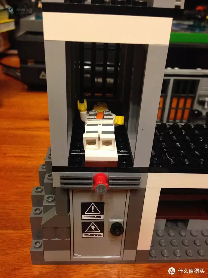 LEGO 乐高 城市系列 60130 监狱岛 开箱 LEGO 乐高 城市系列 60130 监狱岛 开箱