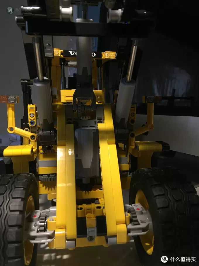 黑五德亚直邮:LEGO 乐高 42030 机械组 Technic Volvo L350F 轮式推土机 晒单 黑五德亚直邮:LEGO 乐高 42030 机械组 Technic Volvo L350F 轮式推土机 晒单