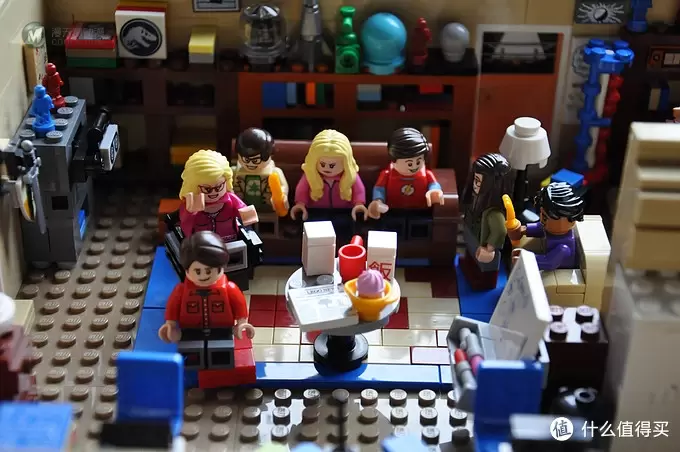 小手拼出大世界:LEGO 乐高 21302 生活大爆炸 小手拼出大世界:LEGO 乐高 21302 生活大爆炸