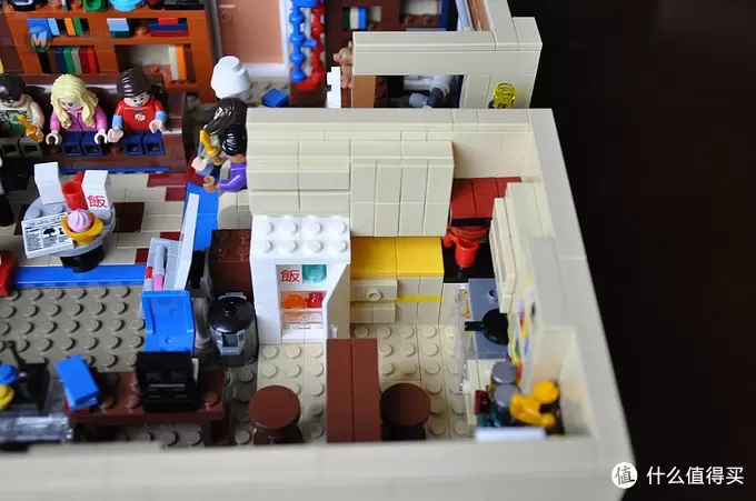 小手拼出大世界:LEGO 乐高 21302 生活大爆炸 小手拼出大世界:LEGO 乐高 21302 生活大爆炸