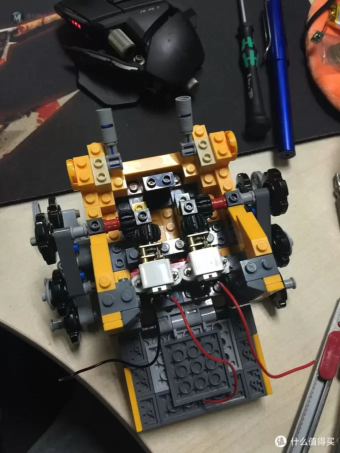 lego walle21303另类行走方案 篇一:lego walle21303另类行走方案——动力模块篇 lego walle21303另类行走方案 篇一:lego walle21303另类行走方案——动力模块篇