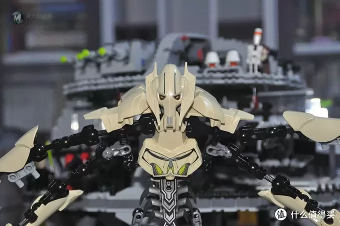 单反毁一生,LEGO穷三代 篇四十九:LEGO 星球大战 75112 General Grievous 格里维斯将军 单反毁一生,LEGO穷三代 篇四十九:LEGO 星球大战 75112 General Grievous 格里维斯将军