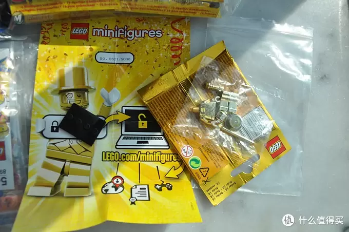 LEGO 乐高 抽抽乐大全套 收藏展(含第十季限量款小金人) LEGO 乐高 抽抽乐大全套 收藏展(含第十季限量款小金人)
