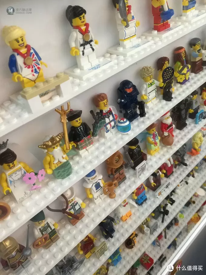 LEGO 乐高 抽抽乐大全套 收藏展(含第十季限量款小金人) LEGO 乐高 抽抽乐大全套 收藏展(含第十季限量款小金人)
