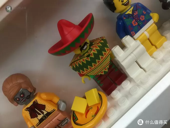 LEGO 乐高 抽抽乐大全套 收藏展(含第十季限量款小金人) LEGO 乐高 抽抽乐大全套 收藏展(含第十季限量款小金人)