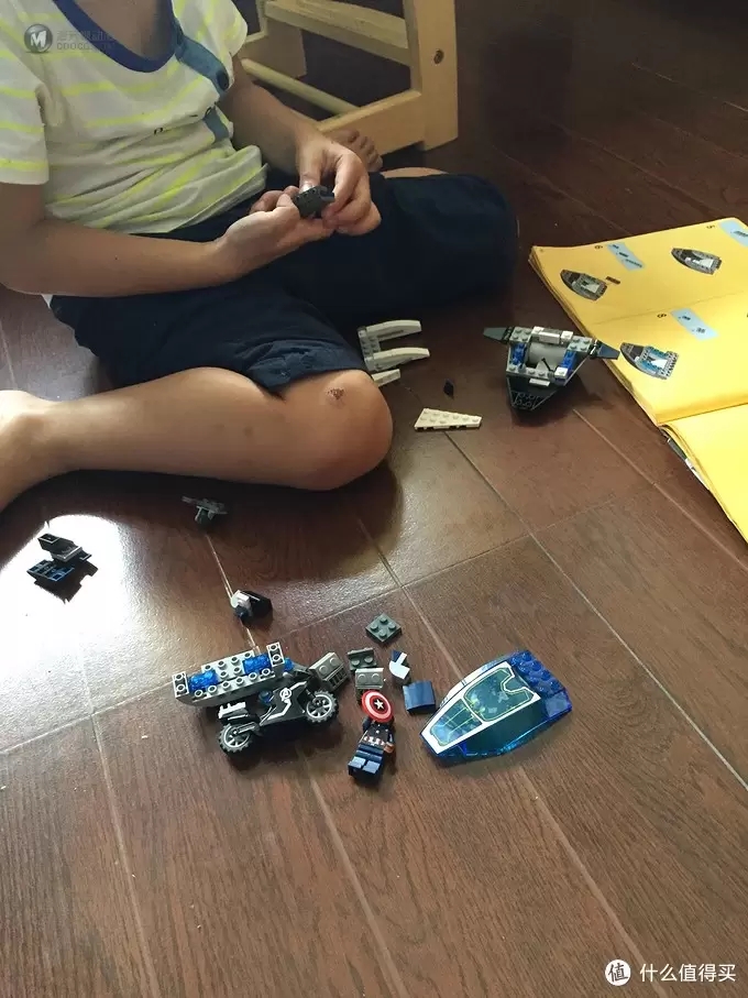 小手拼出大世界:纪念儿子的第一个外国偶像组合 LEGO 乐高 76032 小手拼出大世界:纪念儿子的第一个外国偶像组合 LEGO 乐高 76032
