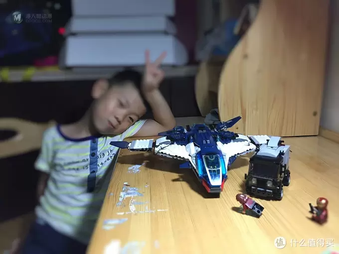 小手拼出大世界:纪念儿子的第一个外国偶像组合 LEGO 乐高 76032 小手拼出大世界:纪念儿子的第一个外国偶像组合 LEGO 乐高 76032