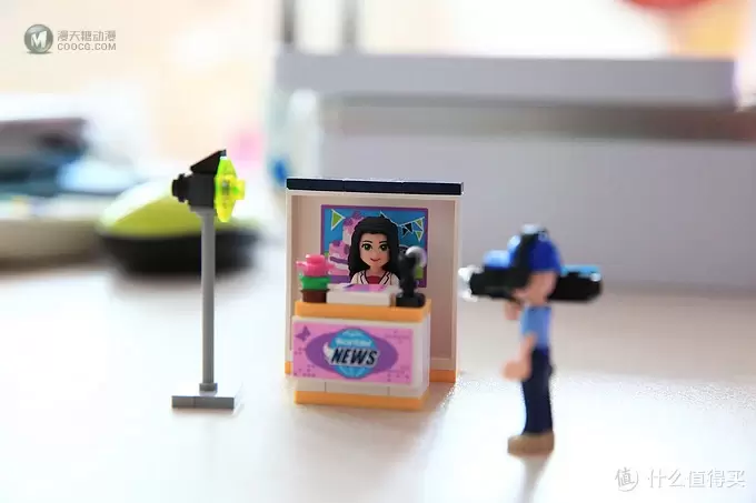 小女孩也有主播梦:LEGO乐高41056新闻采访车 小女孩也有主播梦:LEGO乐高41056新闻采访车