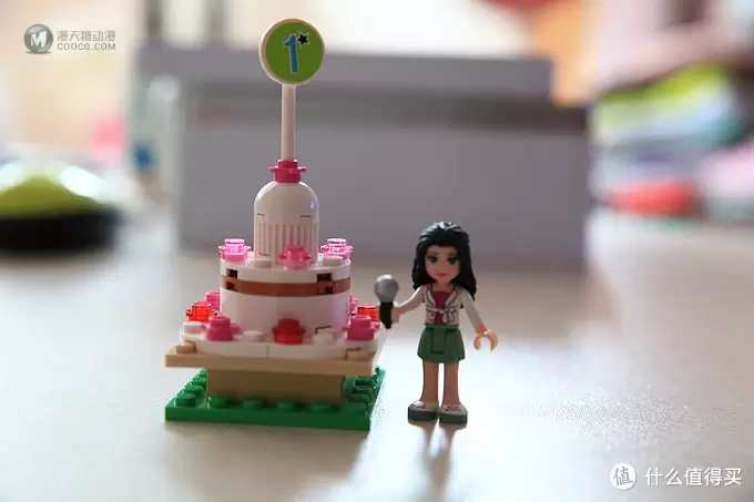 小女孩也有主播梦:LEGO乐高41056新闻采访车 小女孩也有主播梦:LEGO乐高41056新闻采访车