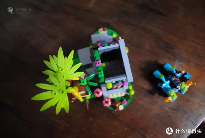 LEGO 乐高 Friends系列 41032 丛林急救摩托车X2,合体变笔筒 LEGO 乐高 Friends系列 41032 丛林急救摩托车X2,合体变笔筒