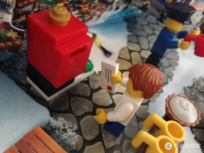 给自己的小镇过个圣诞节吧:LEGO 乐高 圣诞限定 City Advent Calendar 60063 给自己的小镇过个圣诞节吧:LEGO 乐高 圣诞限定 City Advent Calendar 60063
