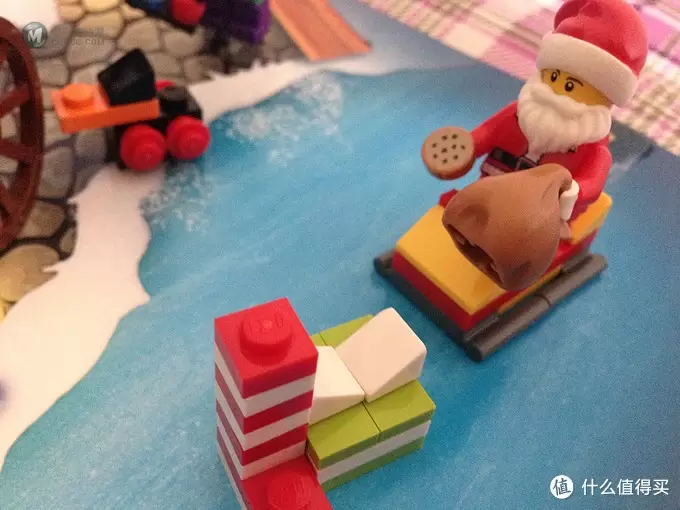 给自己的小镇过个圣诞节吧:LEGO 乐高 圣诞限定 City Advent Calendar 60063 给自己的小镇过个圣诞节吧:LEGO 乐高 圣诞限定 City Advent Calendar 60063
