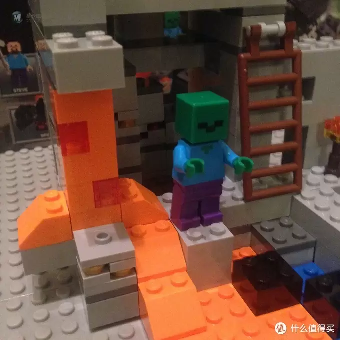 新系列来袭!LEGO 乐高 Minecraft The Cave 21113 Playset 创世神 山洞 新系列来袭!LEGO 乐高 Minecraft The Cave 21113 Playset 创世神 山洞
