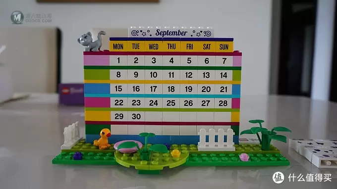 月月都新鲜:LEGO 乐高 Brick Calendar 女孩系列 自组日历 850581 月月都新鲜:LEGO 乐高 Brick Calendar 女孩系列 自组日历 850581