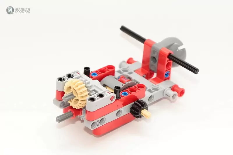 爬啊爬,带着我从一个坑爬到另一个坑的四驱攀爬车:LEGO 9398 4x4 Crawler 遥控四驱越野车 爬啊爬,带着我从一个坑爬到另一个坑的四驱攀爬车:LEGO 9398 4x4 Crawler 遥控四驱越野车