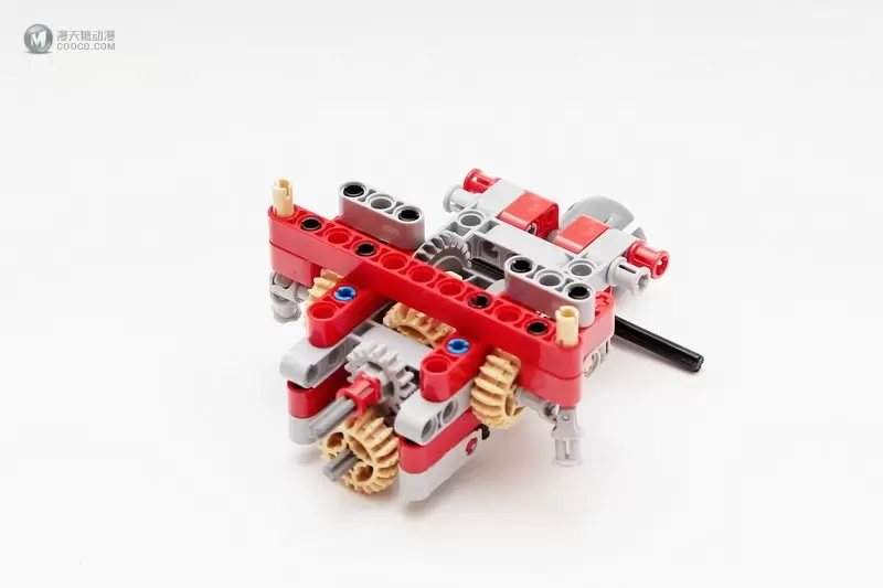 爬啊爬,带着我从一个坑爬到另一个坑的四驱攀爬车:LEGO 9398 4x4 Crawler 遥控四驱越野车 爬啊爬,带着我从一个坑爬到另一个坑的四驱攀爬车:LEGO 9398 4x4 Crawler 遥控四驱越野车