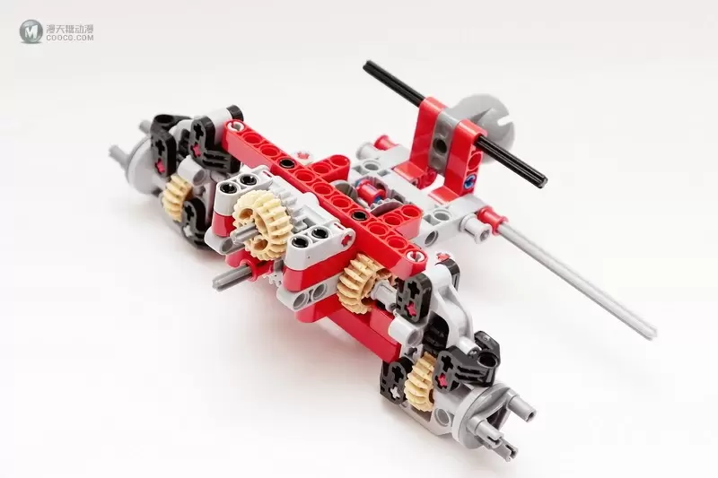 爬啊爬,带着我从一个坑爬到另一个坑的四驱攀爬车:LEGO 9398 4x4 Crawler 遥控四驱越野车 爬啊爬,带着我从一个坑爬到另一个坑的四驱攀爬车:LEGO 9398 4x4 Crawler 遥控四驱越野车