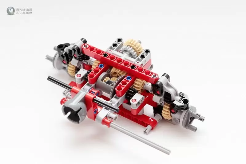 爬啊爬,带着我从一个坑爬到另一个坑的四驱攀爬车:LEGO 9398 4x4 Crawler 遥控四驱越野车 爬啊爬,带着我从一个坑爬到另一个坑的四驱攀爬车:LEGO 9398 4x4 Crawler 遥控四驱越野车