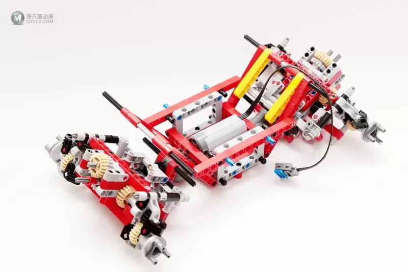 爬啊爬,带着我从一个坑爬到另一个坑的四驱攀爬车:LEGO 9398 4x4 Crawler 遥控四驱越野车 爬啊爬,带着我从一个坑爬到另一个坑的四驱攀爬车:LEGO 9398 4x4 Crawler 遥控四驱越野车