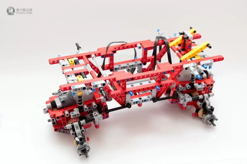 爬啊爬,带着我从一个坑爬到另一个坑的四驱攀爬车:LEGO 9398 4x4 Crawler 遥控四驱越野车 爬啊爬,带着我从一个坑爬到另一个坑的四驱攀爬车:LEGO 9398 4x4 Crawler 遥控四驱越野车