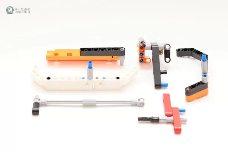 爬啊爬,带着我从一个坑爬到另一个坑的四驱攀爬车:LEGO 9398 4x4 Crawler 遥控四驱越野车 爬啊爬,带着我从一个坑爬到另一个坑的四驱攀爬车:LEGO 9398 4x4 Crawler 遥控四驱越野车